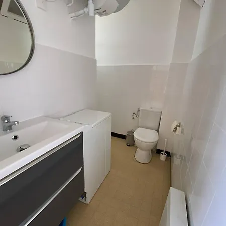 Au Lavandou Avec Terrasse Vue Et Parking - Fr-1-816-17 Apartment