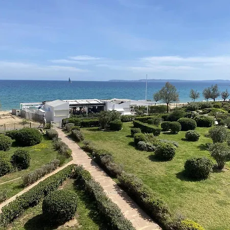 Au Lavandou Avec Terrasse Vue Et Parking - Fr-1-816-17 * Le Lavandou